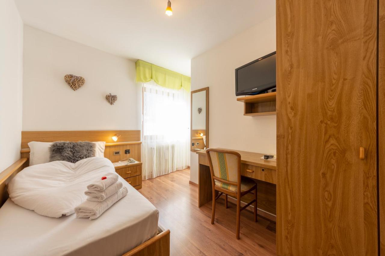 Hotel Ciampian Moena Bagian luar foto